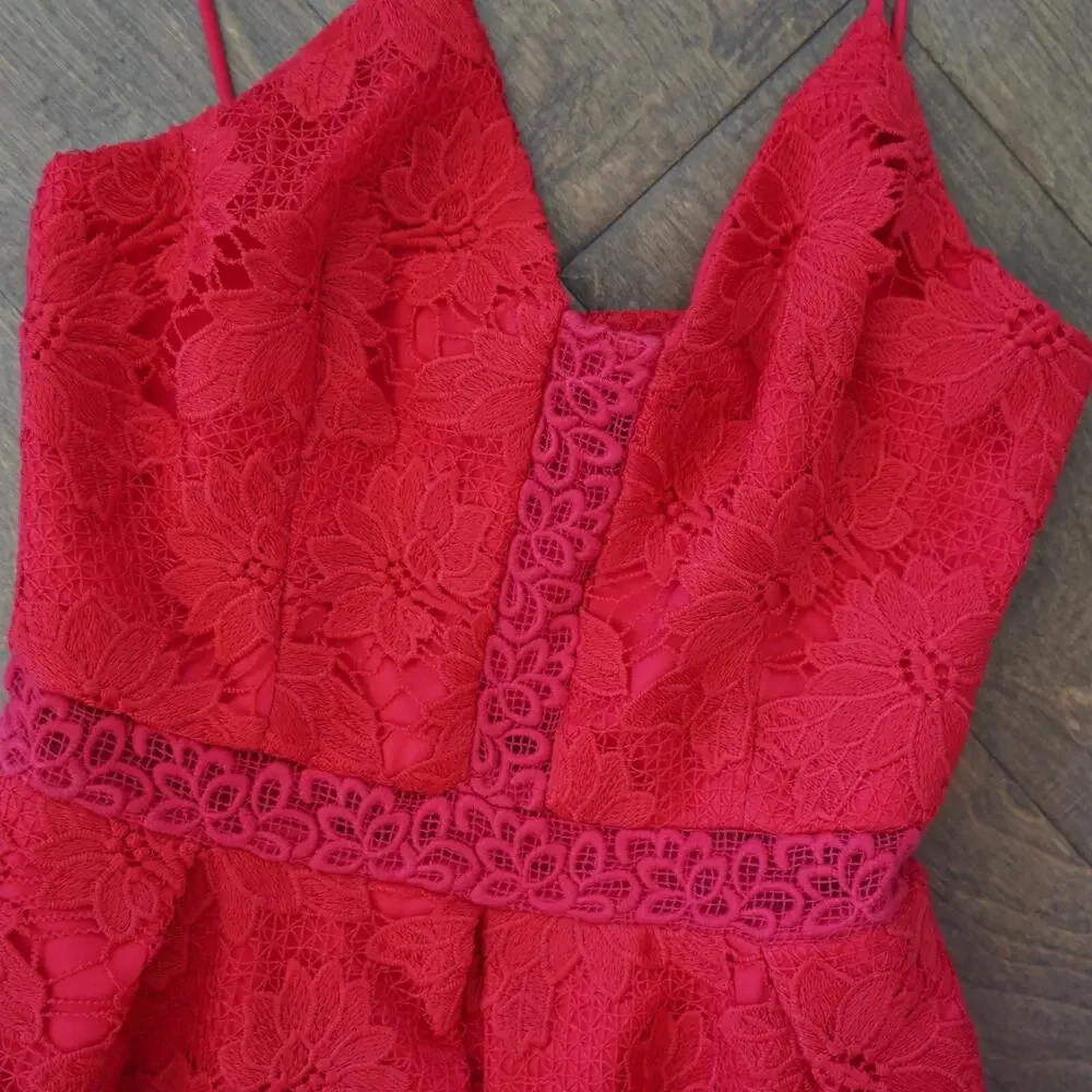 Elegant Red Lace Midi Dress NICHOLAS - Picture 12 of 14